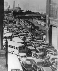 Ford_car_blockade_1945