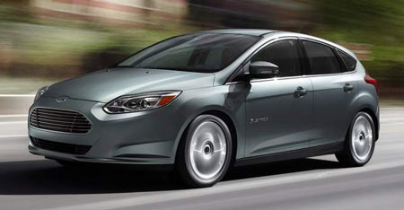 A limited number of Focus Electrics will first be available in California and the New York/New Jersey areas in the new year. Availability will expand in 2012 to 15 more markets as production ramps up. (Ford)