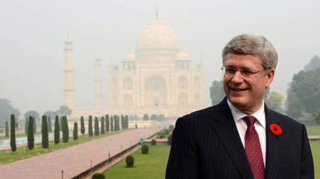 Prime Minister Stephen Harper visits the Taj Mahal in Agra, India on Monday, November 5, 2012.