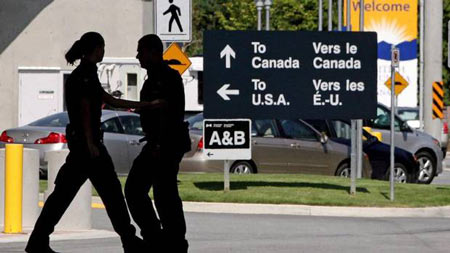 The Douglas border crossing on the Canada-U.S. border in Surrey, B.C. The Canada Border Service Agency disclosed that it made 18,849 requests to telecoms for customer information in 2012.