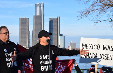 Unifor held a rally in Windsor, Ont., on Dec. 19 in the shadow of General Motors' world headquarters.