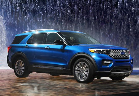 The Blue Oval is investing $1 billion in its Chicago Assembly Plant to build the Ford Explorer and the Lincoln Aviator. (Photo: Daniel Mears, The Detroit News)